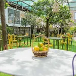 Alojamento de Acomodação e Pequeno-almoço Relais Correale & Garden