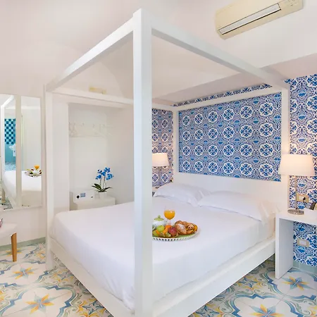 Relais Correale & Garden 3*