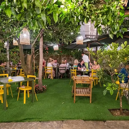 Relais Correale & Garden Bed & Breakfast 3*