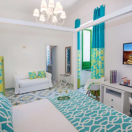 Relais Correale & Garden Bed & Breakfast 4*