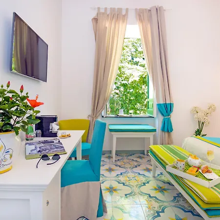 Bed & Breakfast Relais Correale & Garden 4*